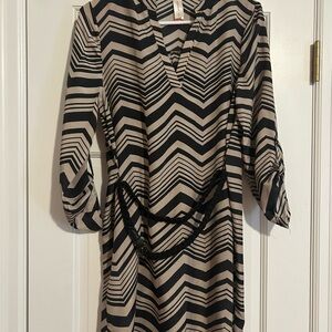 No Boundaries Black and Tan Sheath Dress V-Neck Cuffed Sleeves